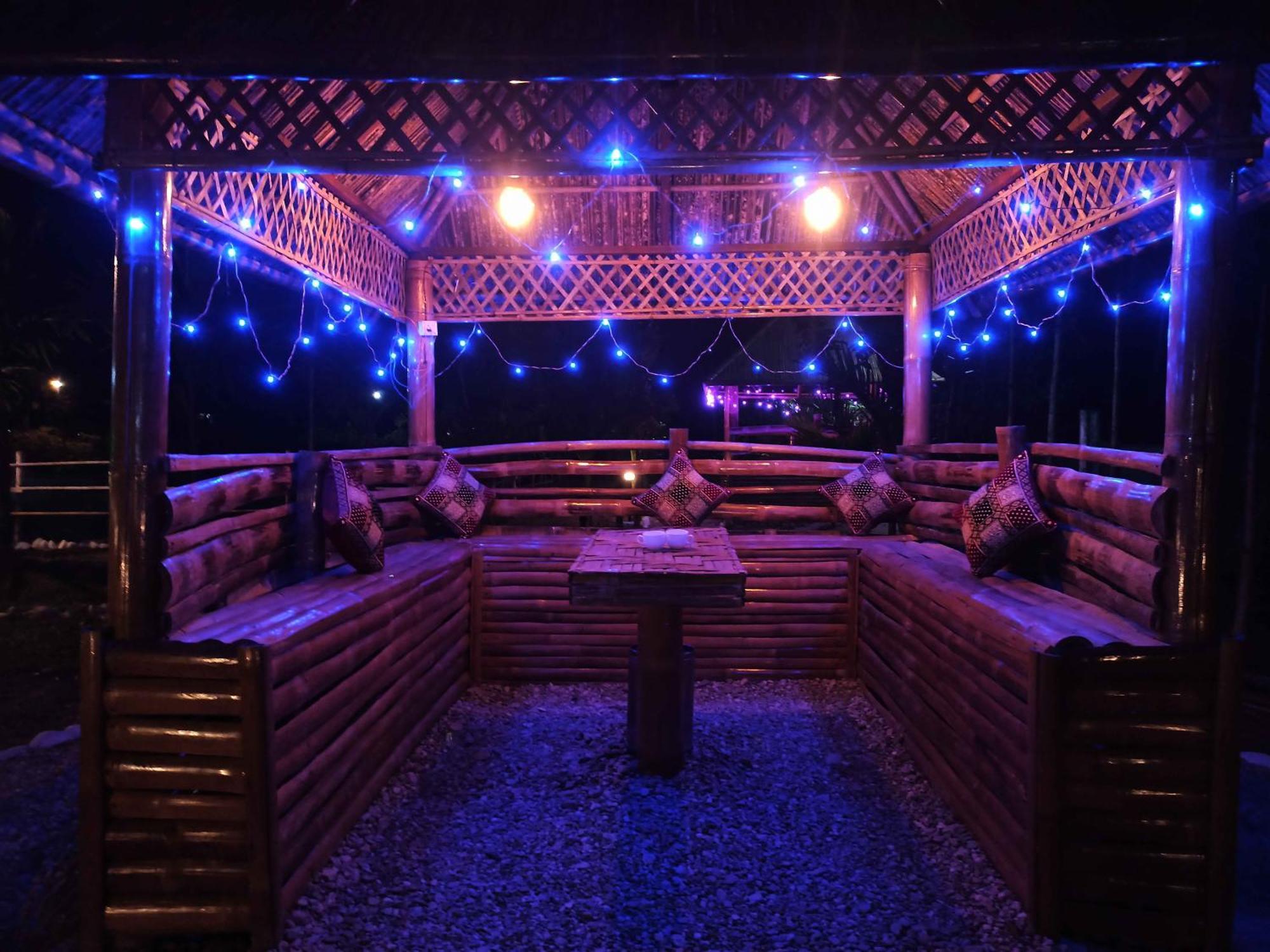 Grasshopper Jungle Queen Resort Chalsa Bagian luar foto